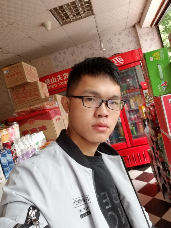 柒年的第一张照片--三明征婚网