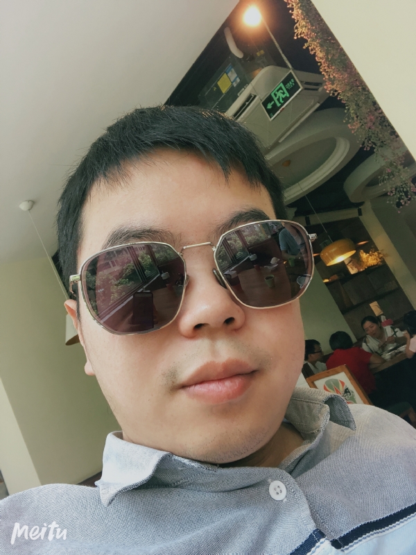 月台等路人的第一张照片--三明征婚网