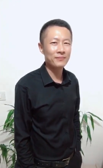 地huhi的第一张照片--三明征婚网