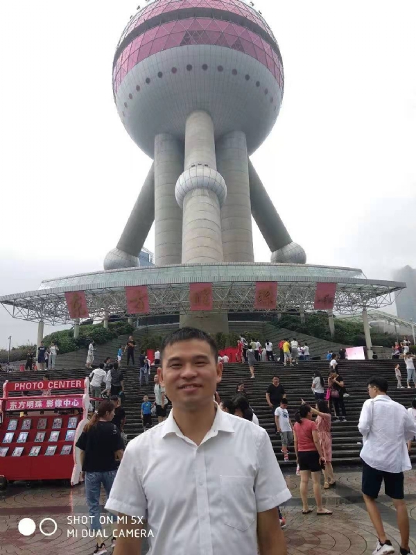 小猫吃老鼠的第一张照片--三明征婚网