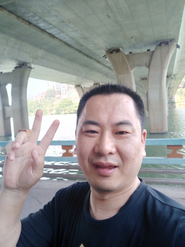 上人的第一张照片--三明征婚网
